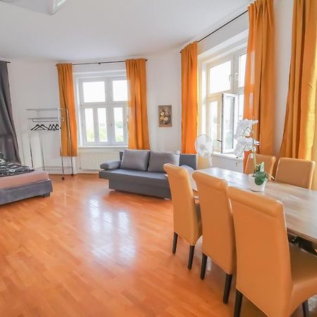 Family 3 Bedroom Apartment Lv7 Wien Exteriör bild