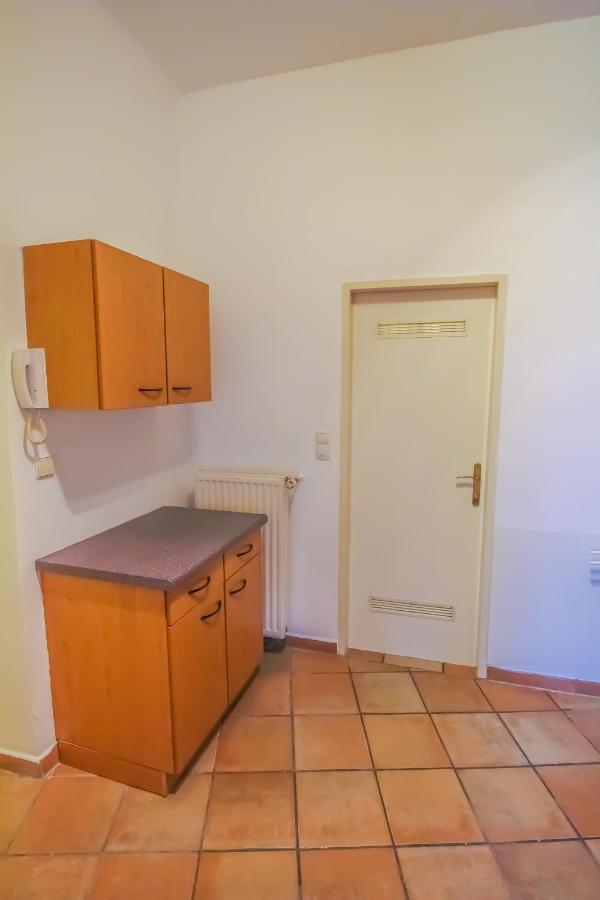 Family 3 Bedroom Apartment Lv7 Wien Exteriör bild