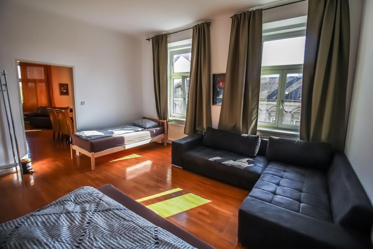 Family 3 Bedroom Apartment Lv7 Wien Exteriör bild